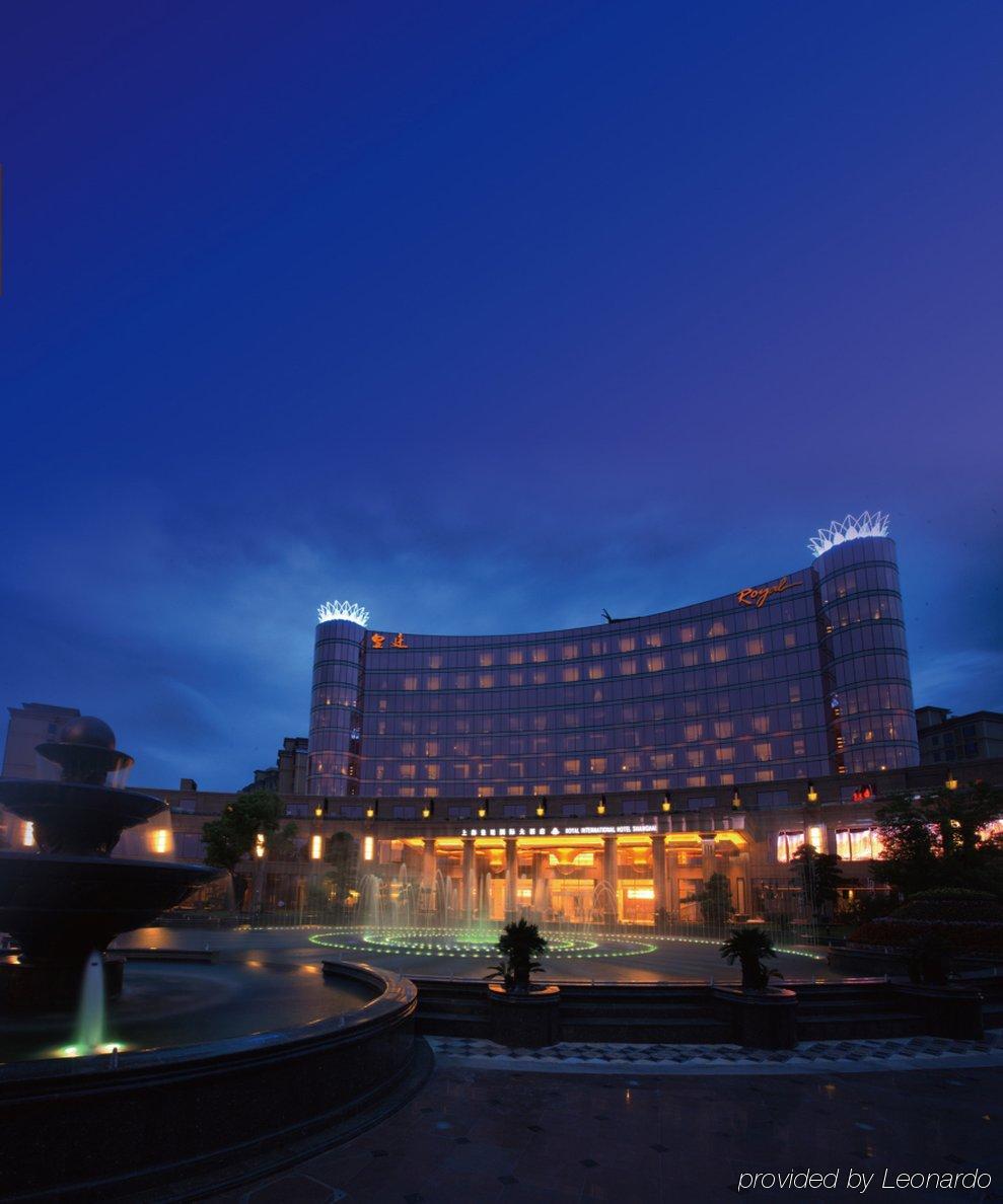 Royal International Hotel Shanghai - Pudong International Airport Exteriör bild